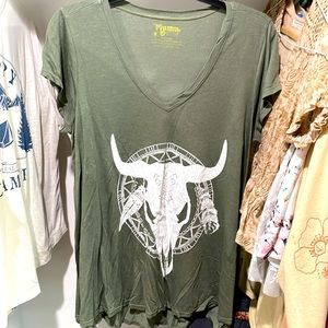 Show me your Mumu cow skull tee